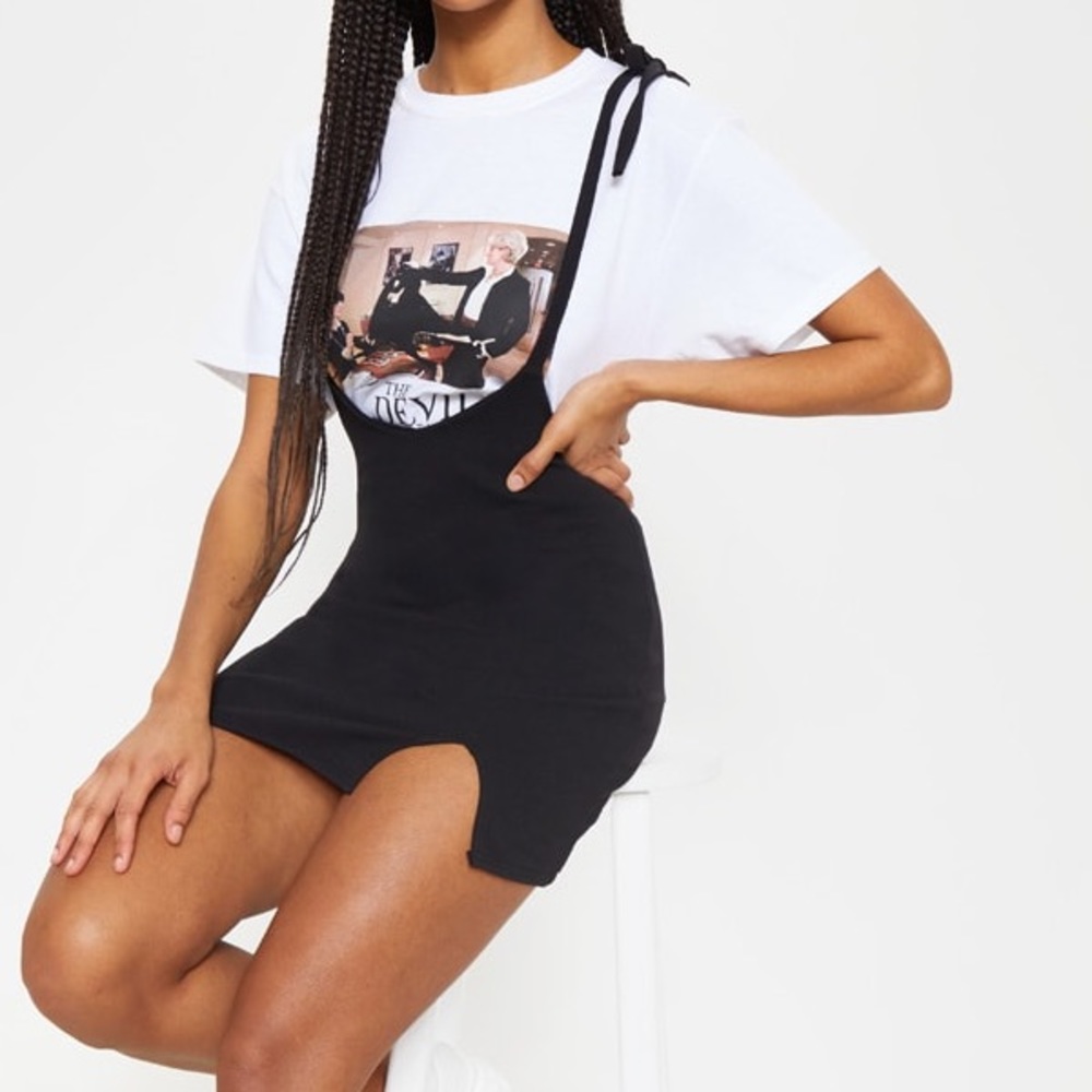 Pretty Little Thing Dungaree Skirt